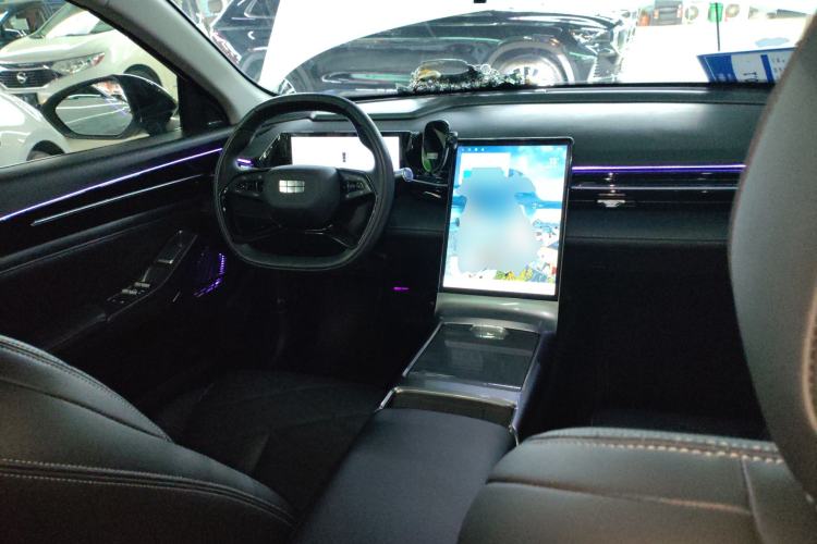 Used Geely Galaxy L6 2024 125km PLUS Dragon Edition
