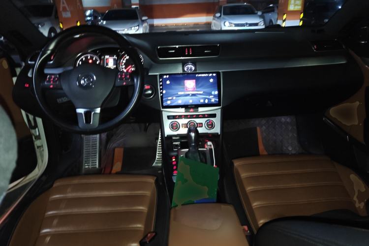 Used Volkswagen CC 2015 1.8TSI Luxury Model Center Console