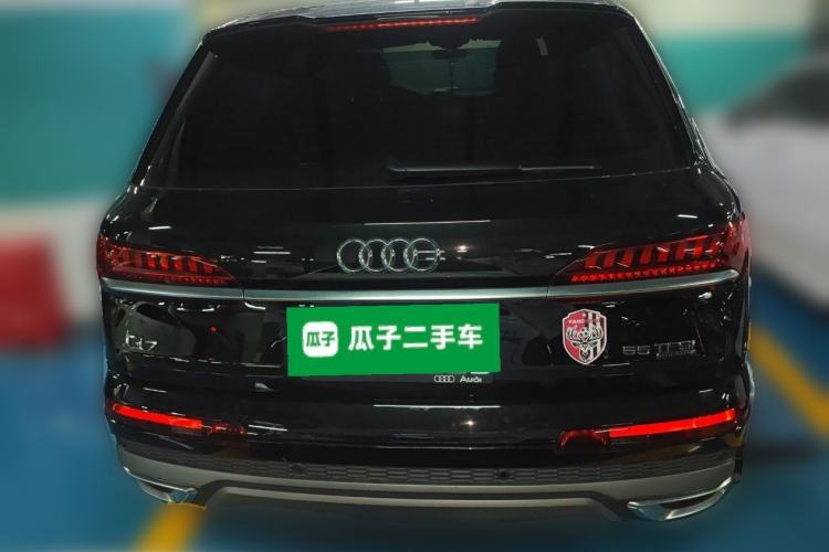 Used Audi Q7 2022 55 TFSI quattro S line Sport model
