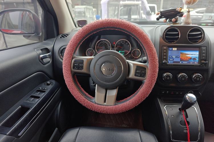 Used Jeep Compass 2013 2.4L Four-wheel Drive Black Edition with Navigation