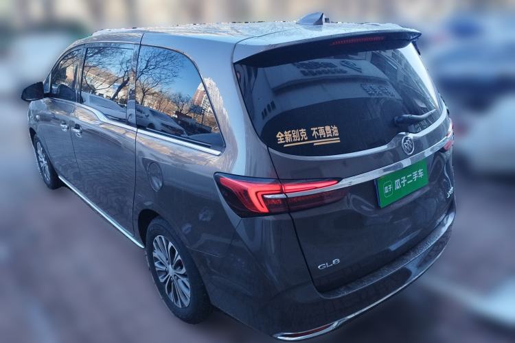 Used Buick GL8 2023 Facelifted Land Cruiser Executive Luxury Version
