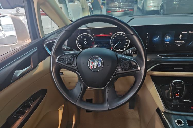 Used Buick GL8 2022 ES Landtrek 653T Luxury Edition
