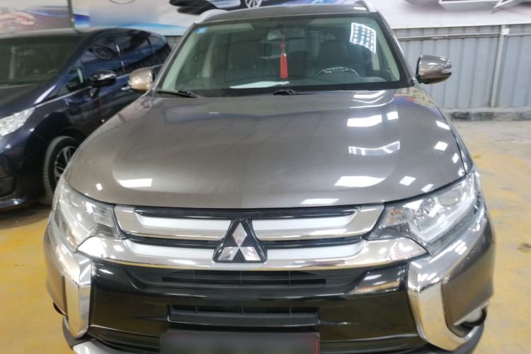 Used Mitsubishi Outlander 2018 2.0L Two-Wheel Drive Glory Edition 5 Seats