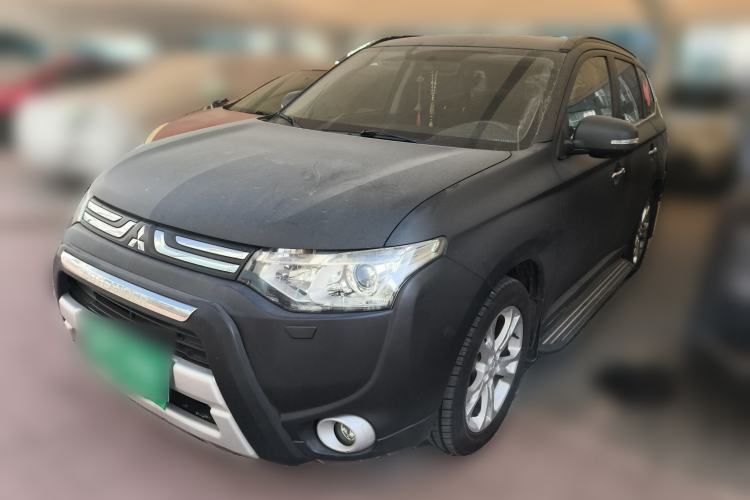 Used Mitsubishi Outlander 2013 2.4L Four-Wheel Drive Luxury Navigation Version 7 Seats