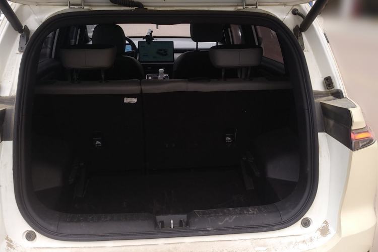 Used Hycan Z03 2022 510 km Range Trendy Cool Version 135 kW 63.98 kWh Trunk