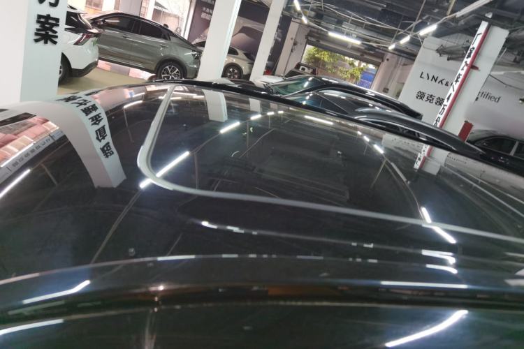 Used Lynk & Co 08 EM-P 2025 220 km All-Wheel-Drive Performance Halo