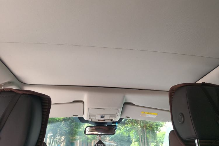 Used Land Rover Discovery Sport 2018 240 PS SE Version
