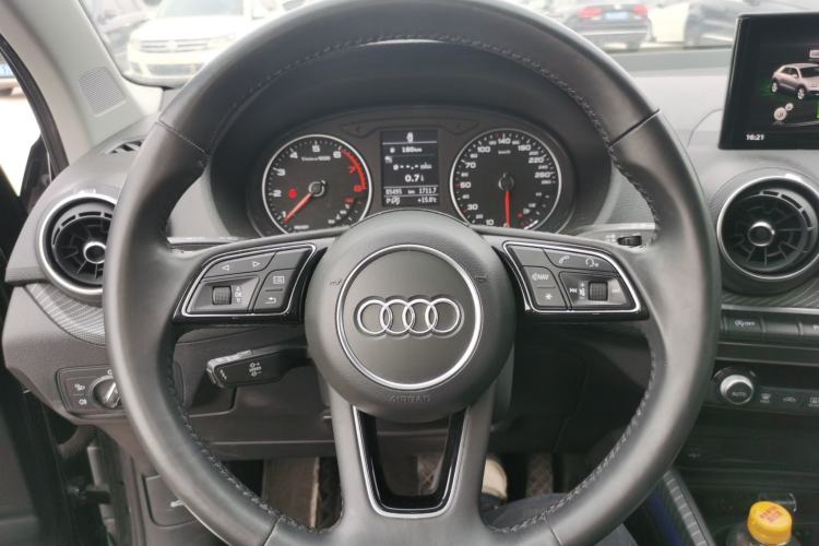 Used Audi Q2L 2020 35 TFSI Fashion Dynamic Model

