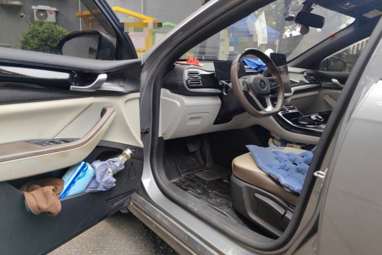 Used BYD Qin PLUS 2024 HONOR Edition DM-i 55KM Leading Model Driver Seat