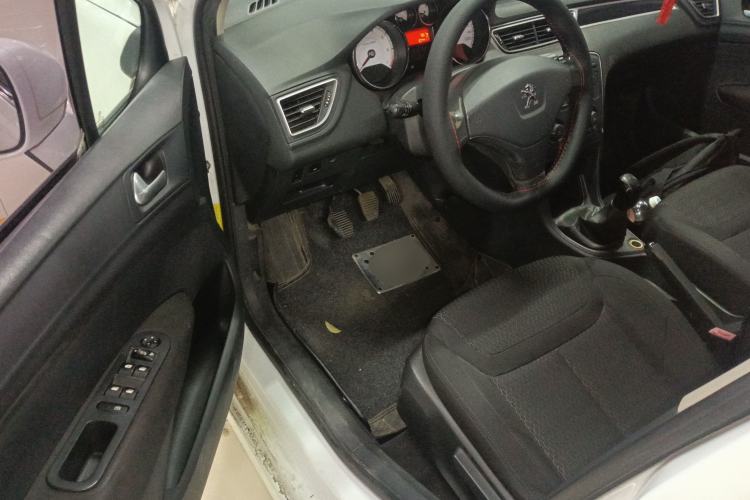 Used Peugeot 308 2014 Enjoy Edition Classic 1.6L Manual YouShang Model Driver Seat