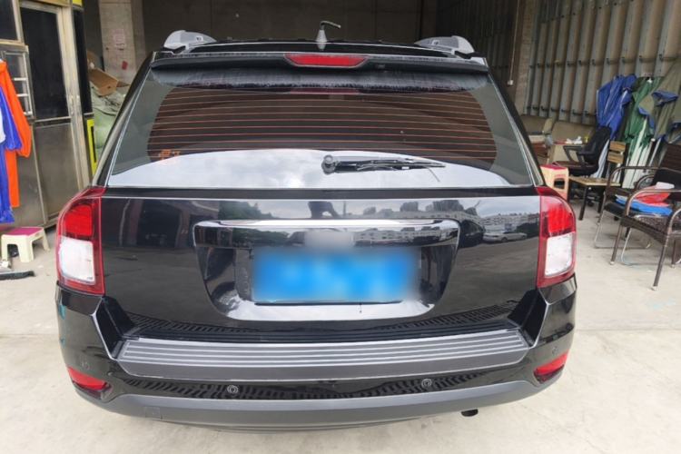 Used Jeep Compass 2014 2.0L two-wheel drive sport version