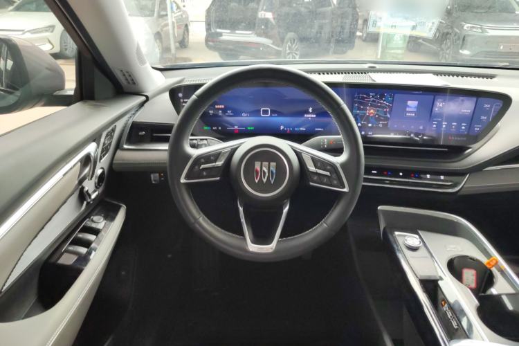 Used Buick E5 2023 Premium Long-Range Version
