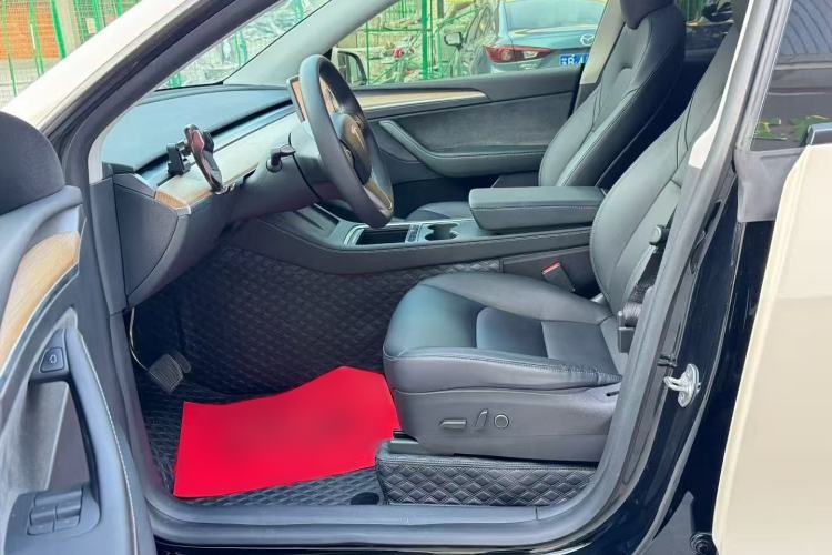 Used Tesla Model Y 2021 Standard Range Rear-Wheel Drive Version
