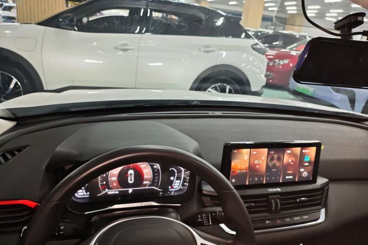 Used Dongfeng Aeolus Yixuan 2021 230T Automatic Zuiqing Edition Center Console