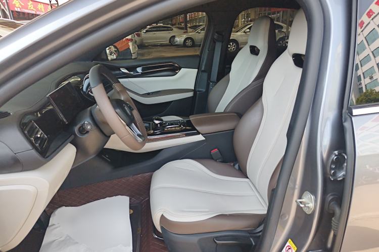 Used BYD Qin PLUS 2024 HONOR Edition DM-i 55KM Leading Model Left Front Seat