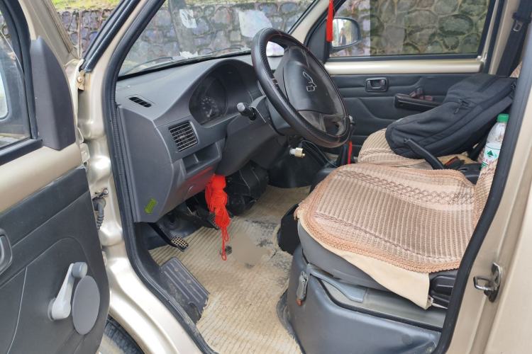 Used Wuling Rongguang 2014 1.2L S Base Model
