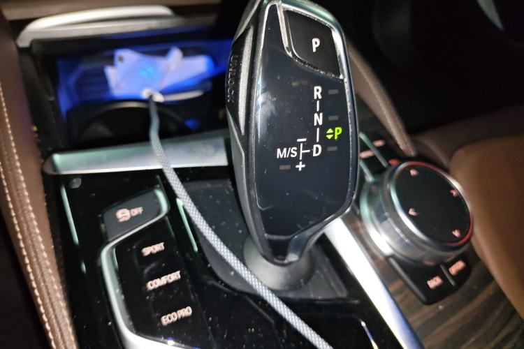 Used BMW 5 Series 2018 Facelifted 530Li Luxury Edition Premium Package
