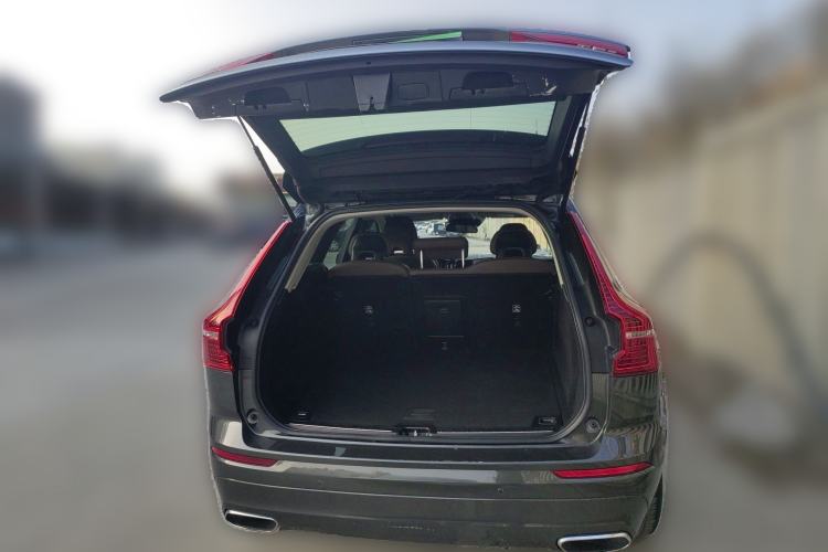 Used Volvo XC60 2019 T5 4x4 Smart Edition China V Standard
