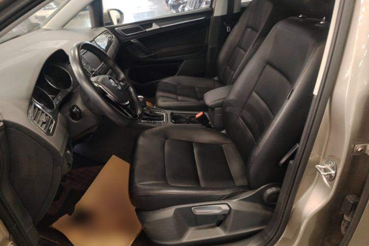 Used Volkswagen Golf Sportsvan 2016 230TSI Automatic Trend Edition Left Front Seat