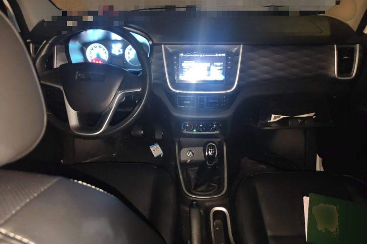 Used Jinbei Gold Hiace M Classic 2023 1.5L Travel Lion Passenger Vehicle 5/6/7 Seats
