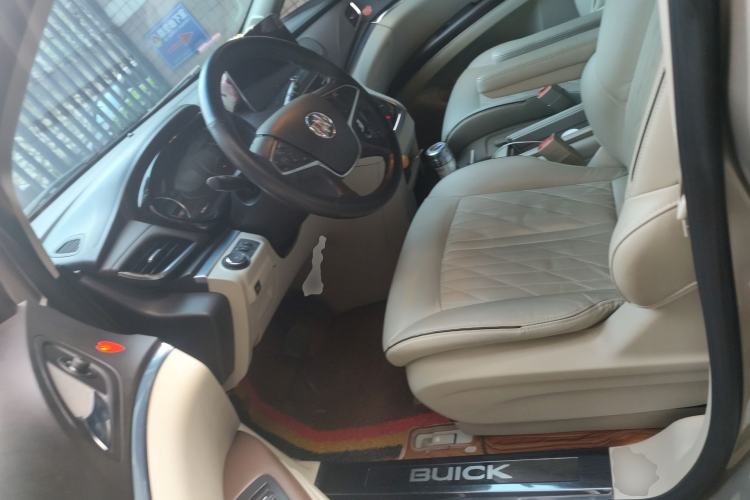 Used Buick GL8 2022 Land Business Class 652T Smart Deluxe Model Left Front Seat