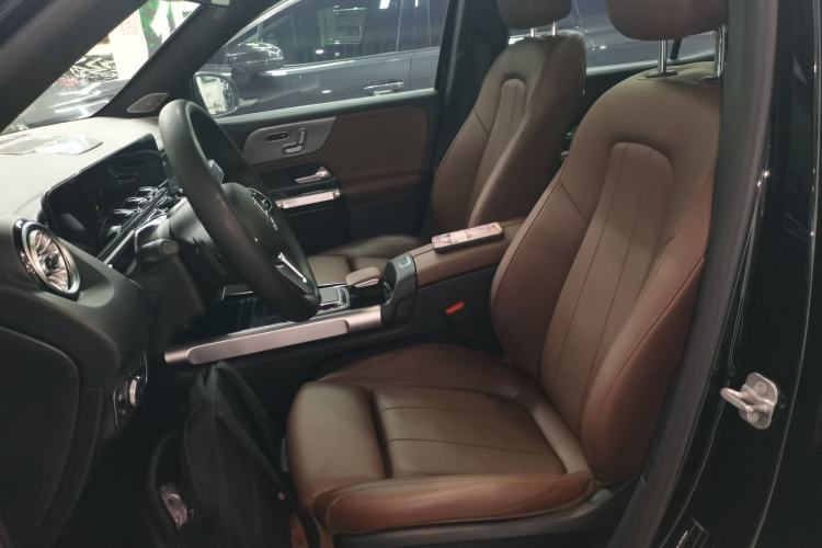 Used Mercedes-Benz GLB 2023 GLB 220 Fashion Model Left Front Seat