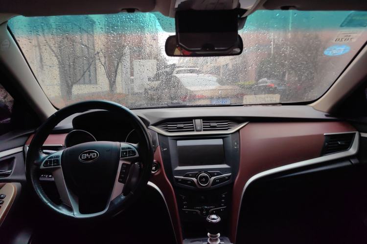 Used BYD G5 2014 1.5TI Manual Luxury Edition