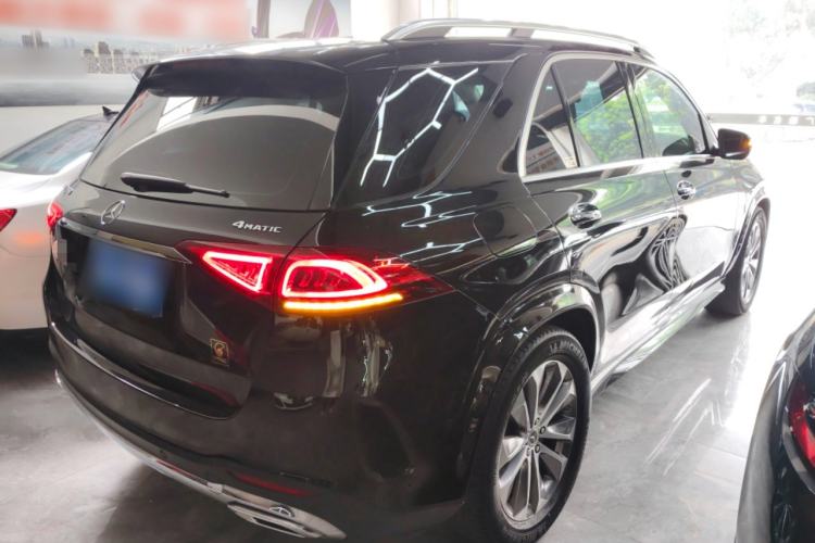 Used Mercedes-Benz GLE 2022 Facelifted GLE 350 4MATIC Fashion Edition Rear Right 45 Deg