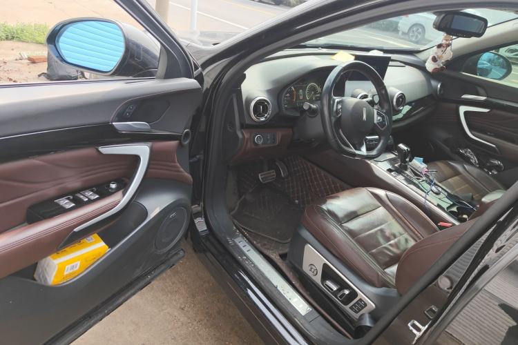 Used Wey VV7 2017 2.0T Flagship Model
