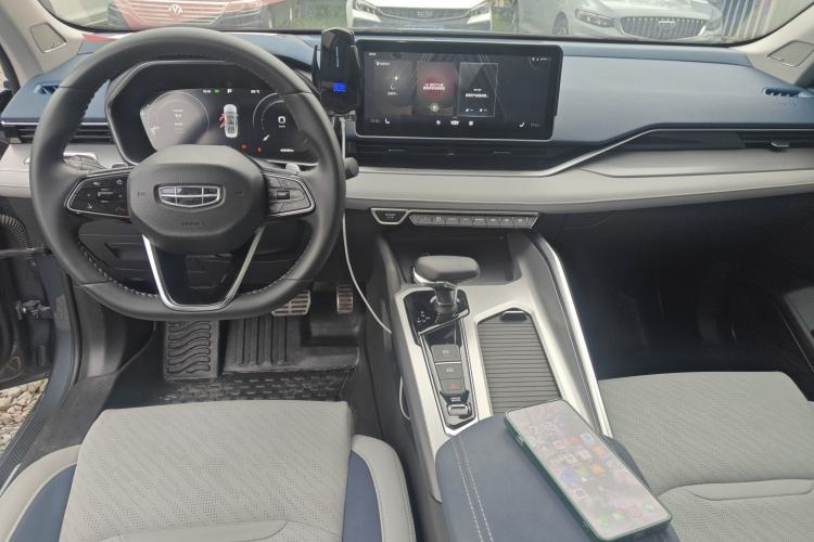 Used Geely Auto Preface 2021 Revised Version 2.0TD Luxury Edition Center Console