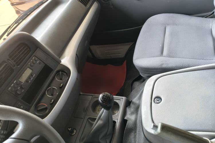 Used Jinbei Hiace 2020 2.0L Express King Series Deluxe Van Standard Roof China VI Emission Standard 1TZS