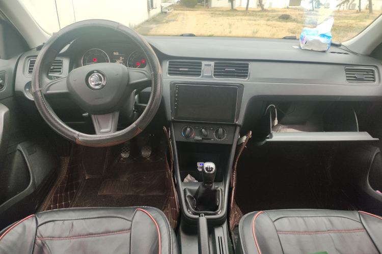 Used Skoda Rapid Spaceback 2016 Revised Version 1.6L Manual Front-Drive Edition