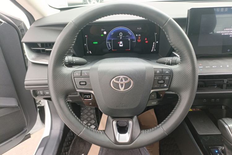 Used Toyota Camry 2024 Dual-Motor 2.0 HGVP Luxury Edition
