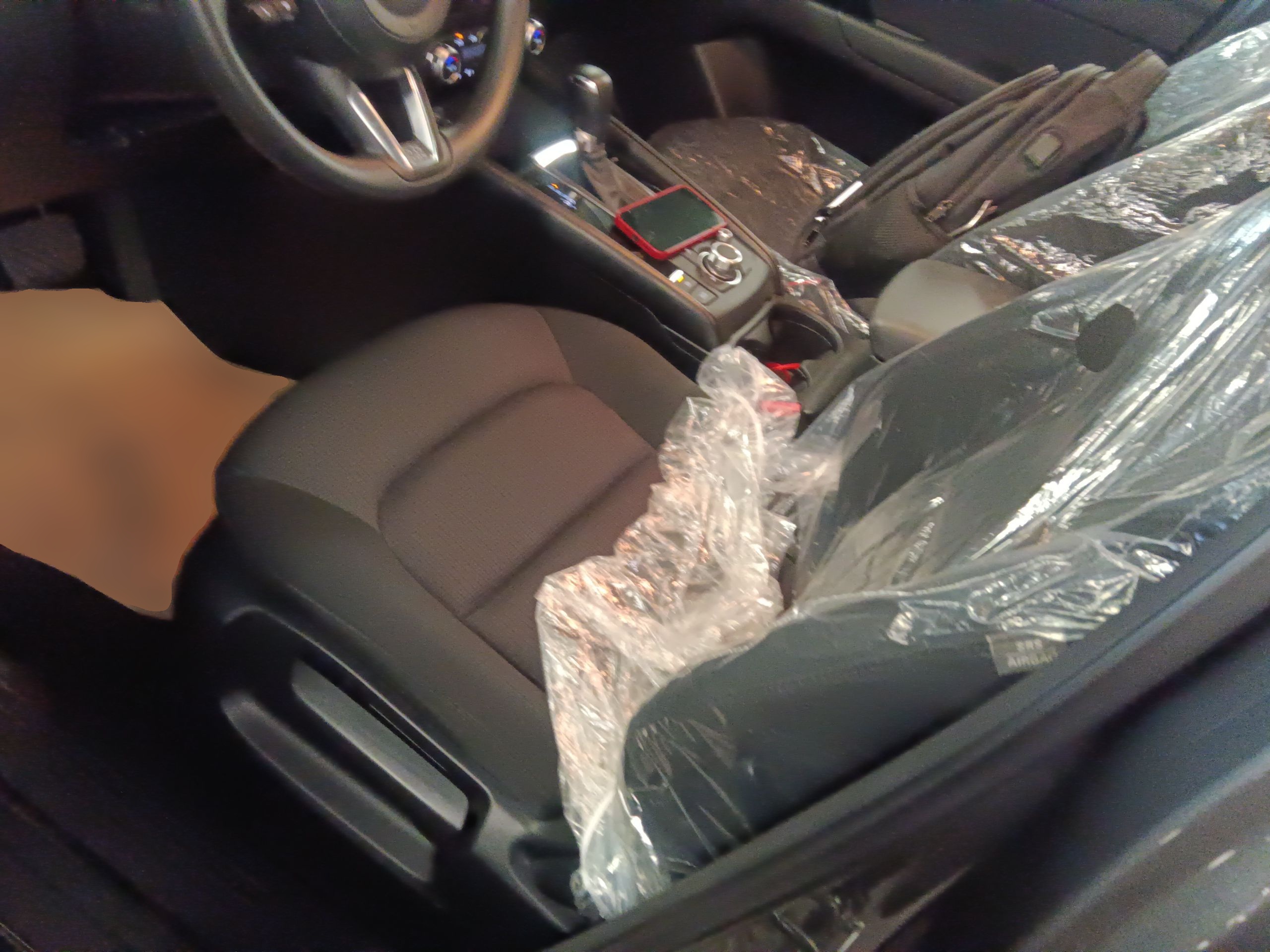 Переднее сиденье в автомобиле