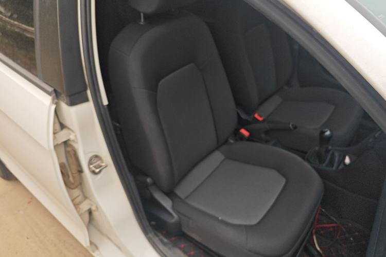 Used Volkswagen Jetta 2015 Value Edition 1.6L Manual Fashionable Style
