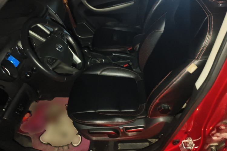 Used CHANGAN CS35 2012 1.6L Automatic Luxury Version China IV Standard