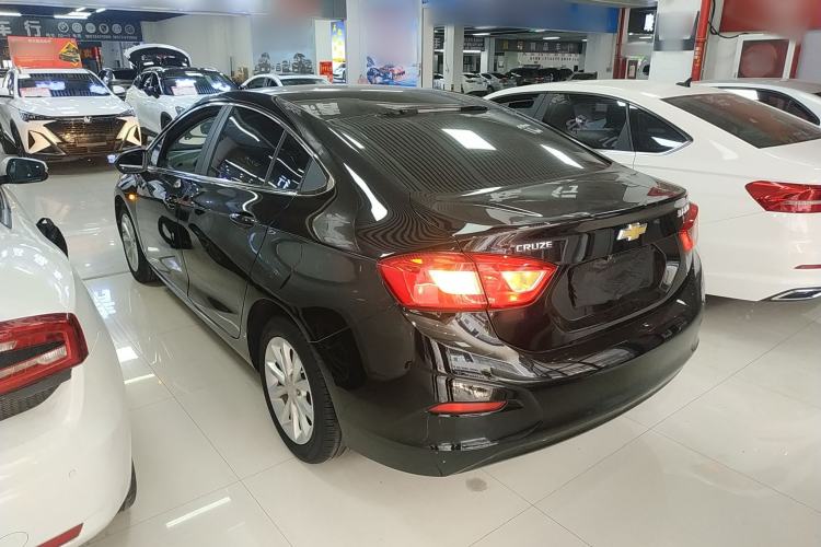 Used Chevrolet Cruze 2018 320 Automatic Pioneer Sunroof Edition Rear Left 45 Deg