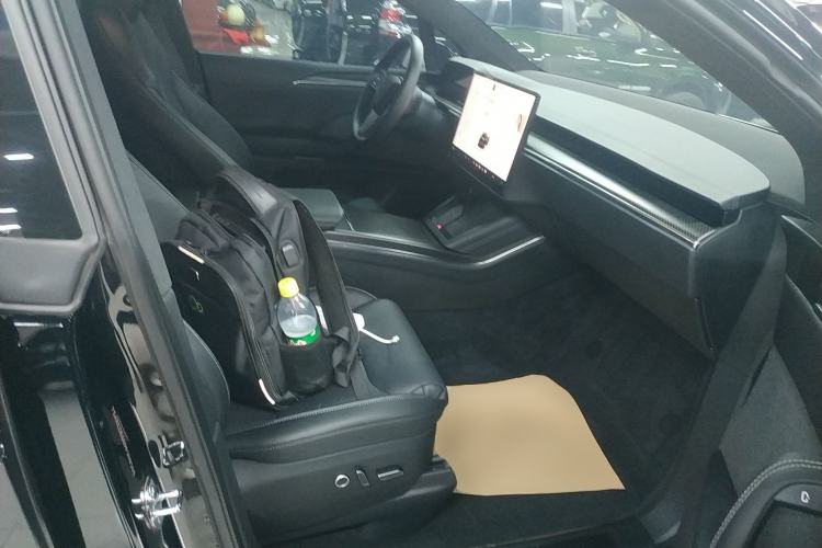 Used Tesla Model X 2023 Three-Motor All-Wheel-Drive Plaid Version Right Front Seat