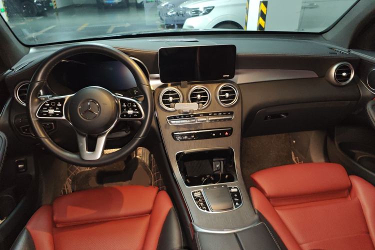 Used Mercedes-Benz GLC Coupe 2021 GLC 300 4MATIC Coupe SUV Center Console