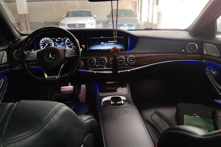 Used Mercedes-Benz S-Class AMG 2016 AMG S 63 L 4MATIC Center Console