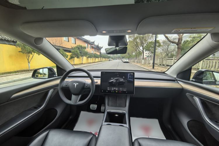 Used Tesla Model Y 2022 Performance High-Performance All-Wheel-Drive Version
