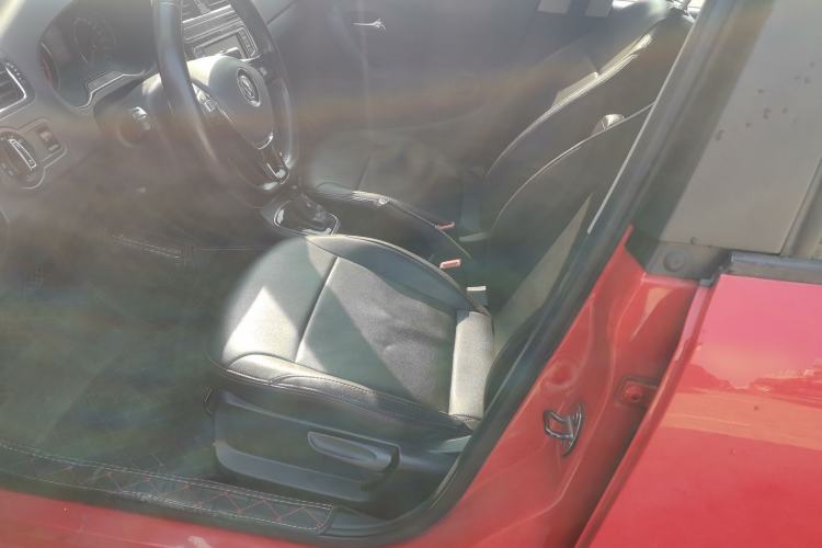 Used Volkswagen Polo 2016 1.6L Automatic Comfort Model