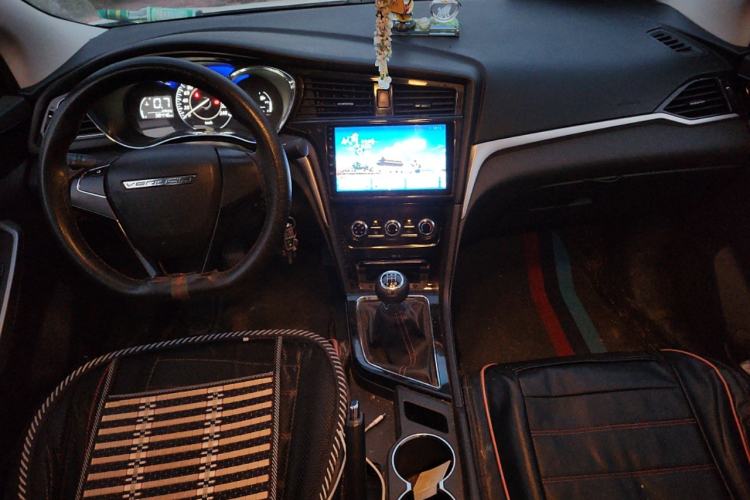 Used Venucia D60 2020 1.6L Entry Manual Comfort Edition
