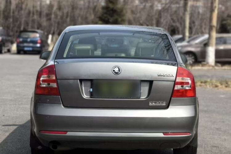 Used Skoda Octavia 2015 Classic Model 1.6L Automatic Yijie Version
