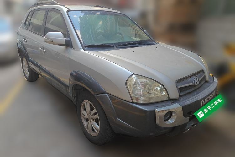 Used Hyundai Tucson 2009 2.0L Automatic Two-Wheel Drive with Sunroof