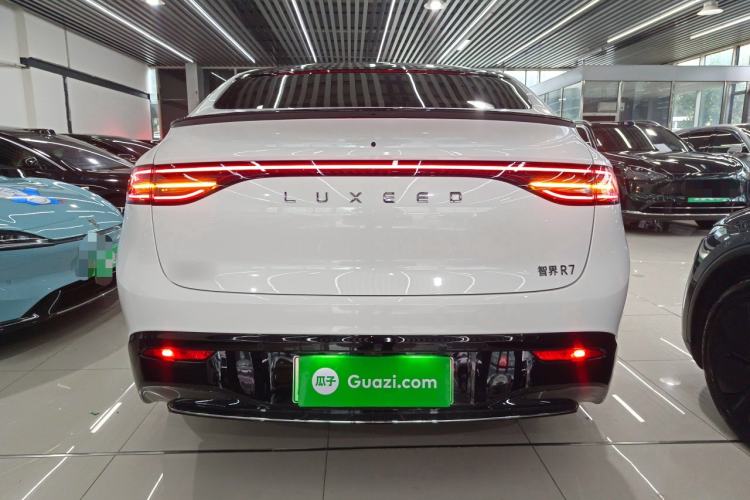 Used Hima Luxeed R7 2024 All-Electric 802 km Max
