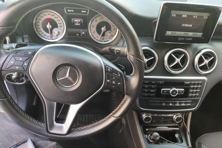 Used Mercedes-Benz A-Class 2015 A 200 Fashion Model