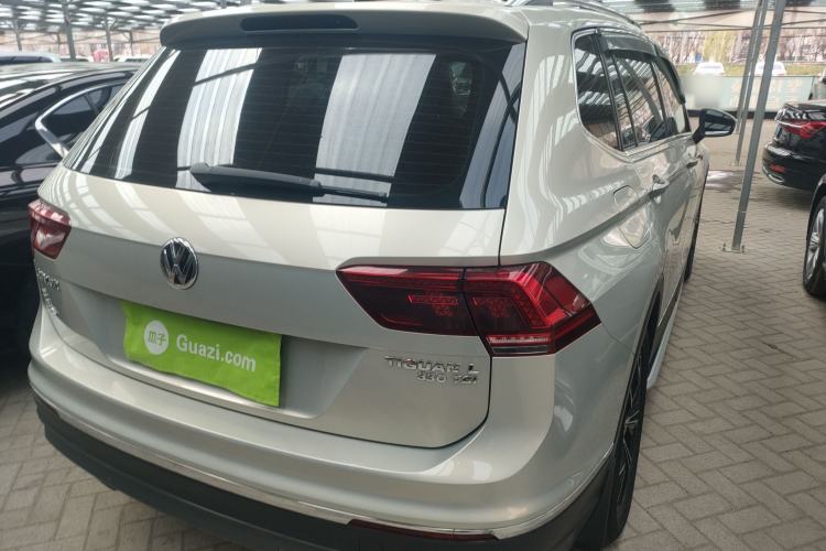 Used Volkswagen Tiguan L 2017 330TSI Automatic Two-Wheel Drive Flagship Edition Rear Right 45 Deg