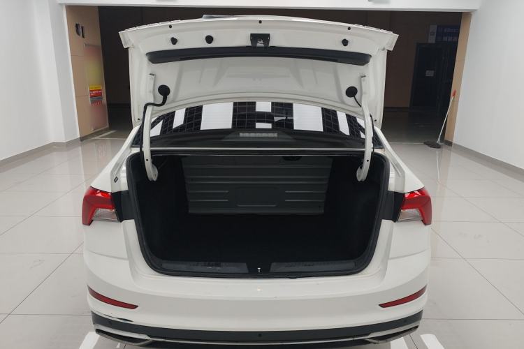 Used Skoda Rapid 2022 1.5L Automatic Comfort Edition Trunk