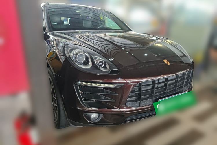 Used Porsche Macan 2014 Macan S 3.0T Front Right 45 Deg